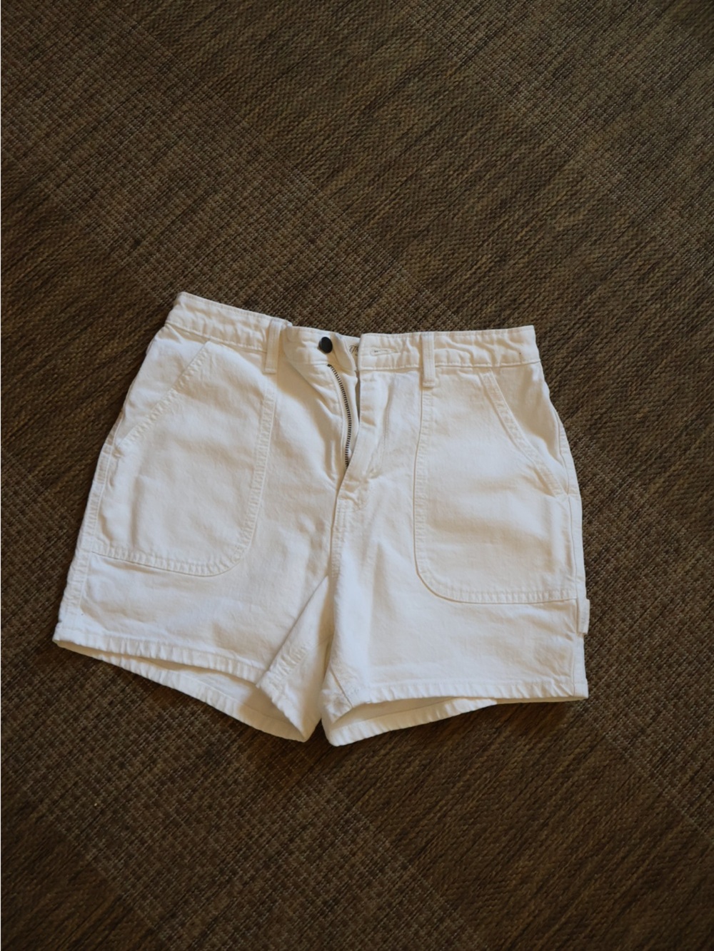 Universal Thread Off White High-Rise Carpenter Jean Shorts